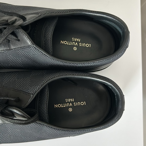 Men’s Louis Vuitton Shoes. size 9. Worn maybe 10 times. - Picture 2 of 6